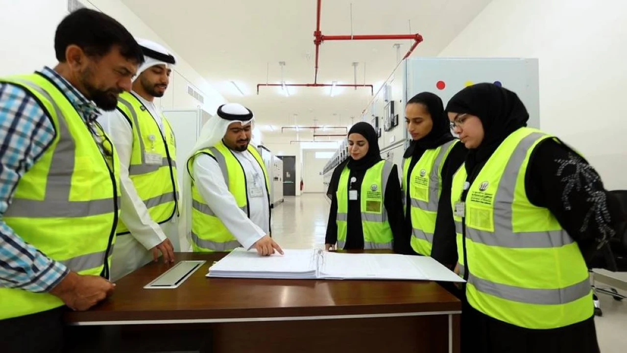 الشارقة تطلق 15 مشروعاً جديداً لتعزيز قدرات قطاع الطاقة وتلبية الطلب المتزايد